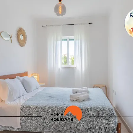 #064 Families Only - Oh Live By Holidays Apartament *