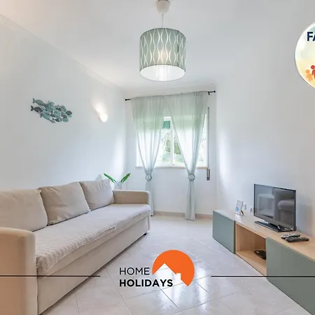 #064 Families Only - Oh Live By Holidays Апартаменти *