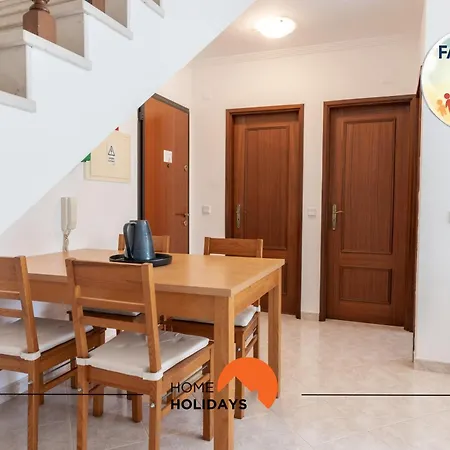 #064 Families Only - Oh Live By Holidays Appartement