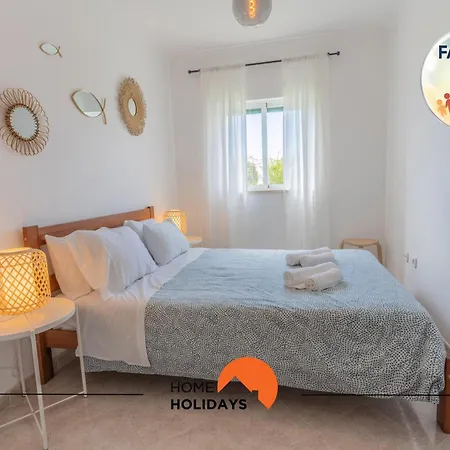 #064 Families Only - Oh Live By Holidays Appartement