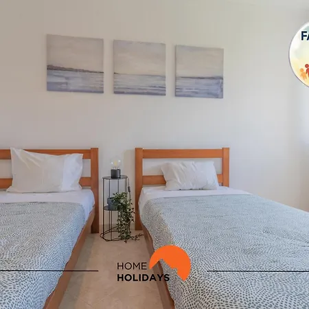 Appartement #064 Families Only - Oh Live By Holidays *